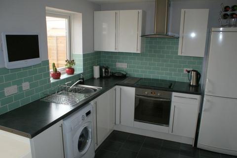 2 bedroom terraced house to rent, Goldfinch Grove,Cullompton,Devon,