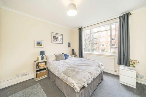 2 bedroom flat to rent, Charlbert Street, London NW8