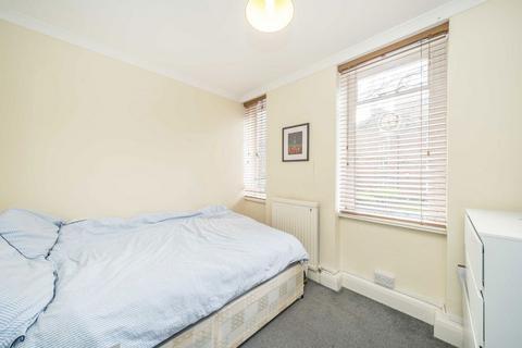 2 bedroom flat to rent, Charlbert Street, London NW8