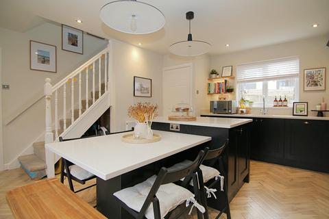 26 Ambleside Gardens, Pudsey, LS28 7NW