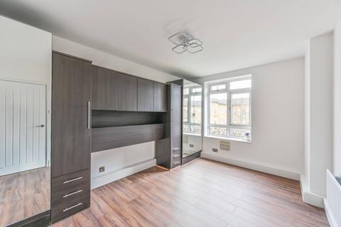 3 bedroom flat for sale, Temple Court, Nine Elms, London, SW8