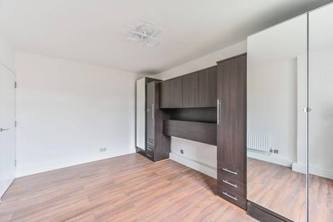 3 bedroom flat for sale, Temple Court, Nine Elms, London, SW8