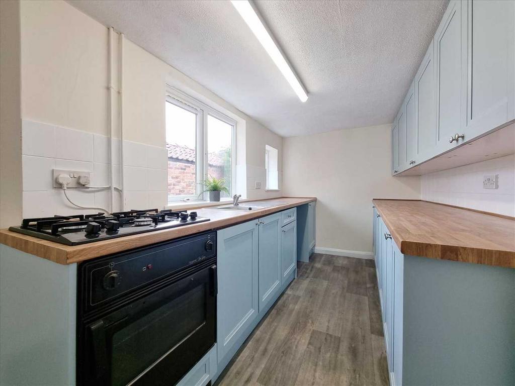 Dining Kitchen: