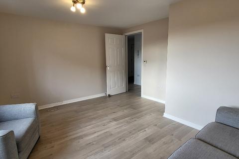 2 bedroom flat to rent, Torwood Crescent, Edinburgh EH12