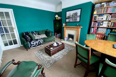 120 Eldon Road, Marsh, Huddersfield, HD1 4ND