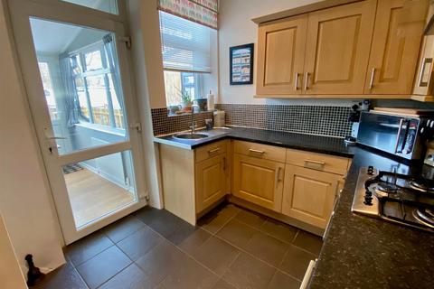 120 Eldon Road, Marsh, Huddersfield, HD1 4ND