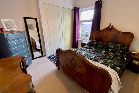 120 Eldon Road, Marsh, Huddersfield, HD1 4ND