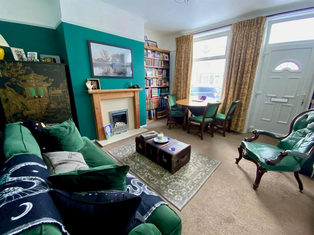 Bramleys Estate Agents - Eldon Road - Marsh (2).jp