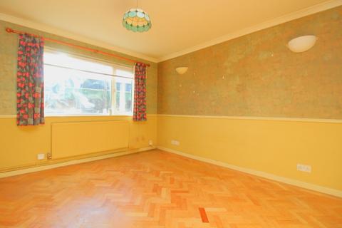 2 bedroom flat for sale, Lavender Court, Baldock, SG7