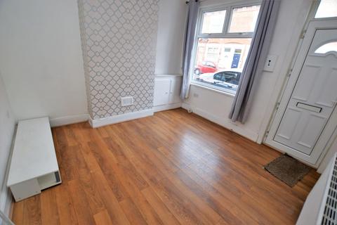 2 bedroom terraced house to rent, Garden Street, Wigston