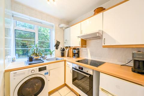 1 bedroom apartment to rent, Fordwych Court, West Hampstead , London NW2