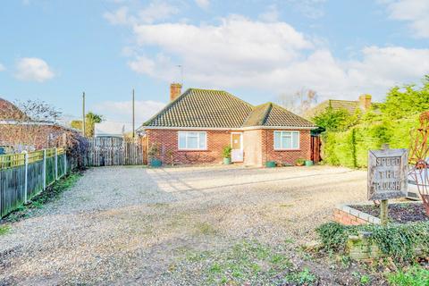 3 bedroom detached bungalow for sale, North Walsham Road, Coltishall