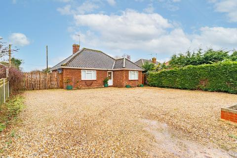 3 bedroom detached bungalow for sale, North Walsham Road, Coltishall