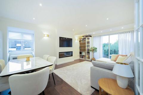 2 bedroom flat for sale, Regency Crescent, London NW4