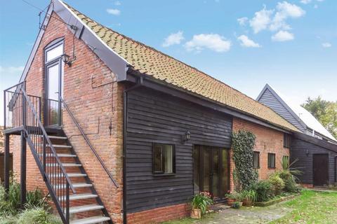 4 bedroom barn conversion to rent, Harleston Road, Halesworth IP19