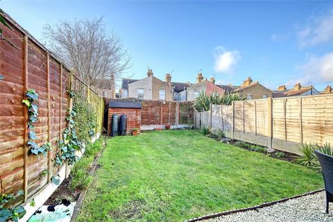 Upper Flat, 61 Bellevue Road, Southend-on-sea, SS2 4JE