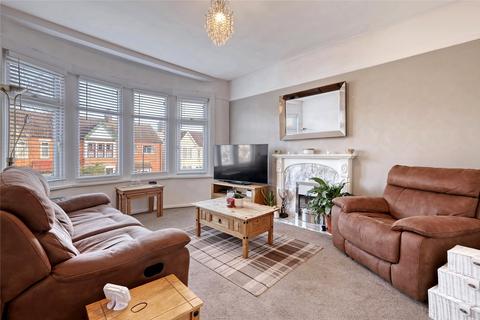 Upper Flat, 61 Bellevue Road, Southend-on-sea, SS2 4JE