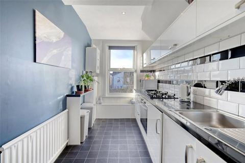 Upper Flat, 61 Bellevue Road, Southend-on-sea, SS2 4JE