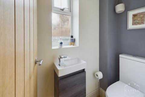 2 Bennett Close, Stoke Golding, Nuneaton, CV13 6JE