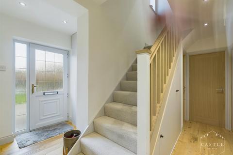 2 Bennett Close, Stoke Golding, Nuneaton, CV13 6JE