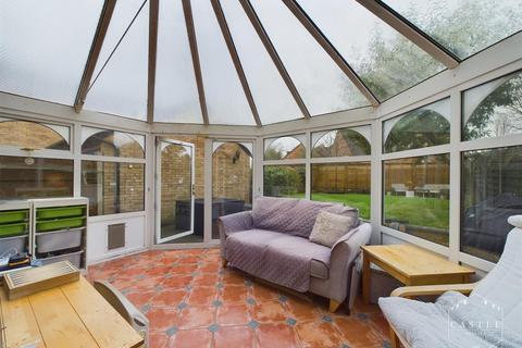 2 Bennett Close, Stoke Golding, Nuneaton, CV13 6JE
