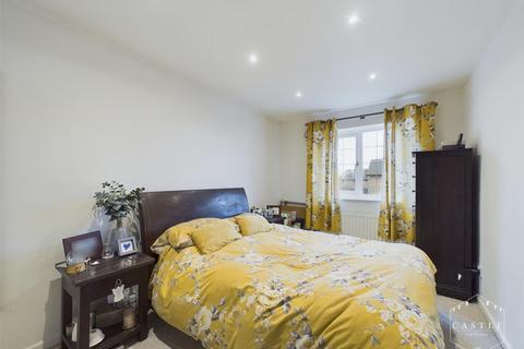 2 Bennett Close, Stoke Golding, Nuneaton, CV13 6JE
