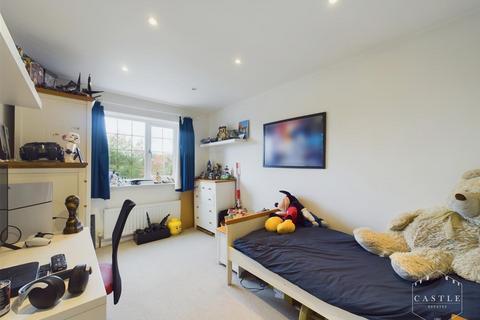 2 Bennett Close, Stoke Golding, Nuneaton, CV13 6JE