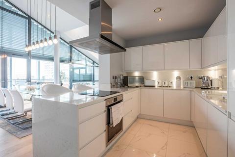 3 bedroom apartment for sale, Deansgate, Manchester, M3