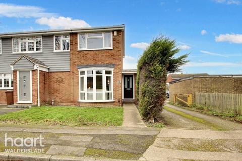 3 bedroom semi-detached house for sale, Meadow Close, Chatham