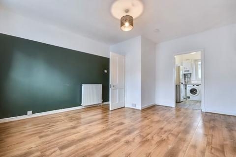 2 bedroom flat to rent, Crown Street, Inverclyde, Greenock, PA15