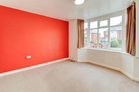 3 bedroom semi-detached house to rent, Kinross Road, Leamington Spa,