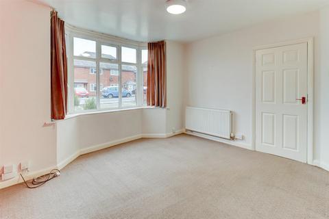 3 bedroom semi-detached house to rent, Kinross Road, Leamington Spa,