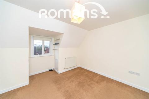 3 bedroom end of terrace house for sale, Ducketts Mead, Shinfield, Reading