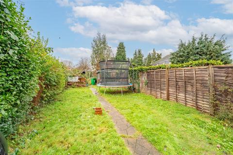 6 Maple Crescent, Slough, SL2 5LR