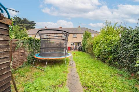 6 Maple Crescent, Slough, SL2 5LR