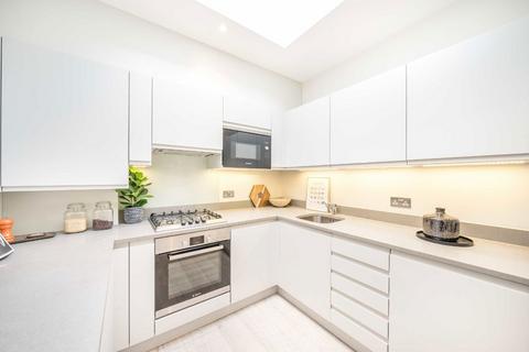 1 bedroom flat for sale, Battersea Rise, London SW11