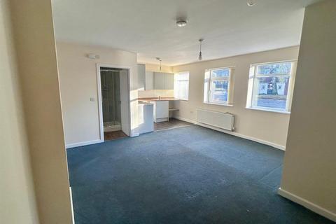 2 bedroom apartment to rent, Liverpool Road, Eccles, Manchester