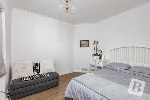 6 Cedar Gardens, Upminster, RM14 3DL