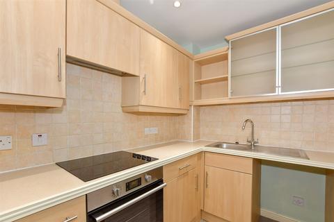 2 bedroom apartment for sale, Mercer Close, Larkfield, Kent