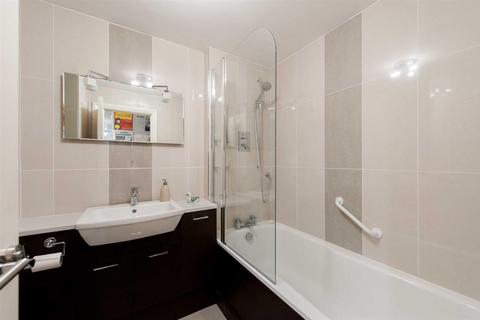 2 bedroom apartment to rent, Fitzjohns Avenue, Hampstead, NW3