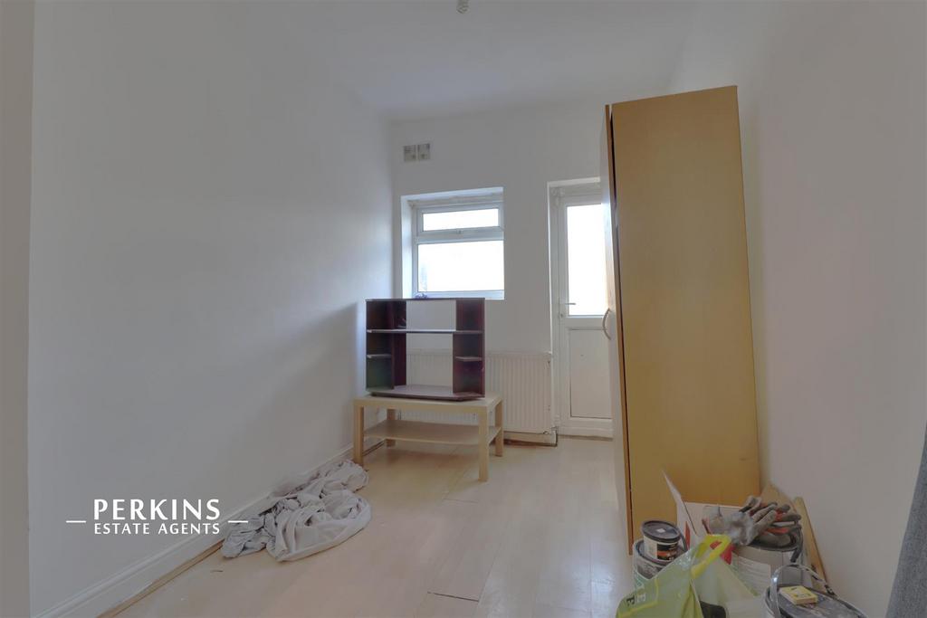 Room 4.jpg