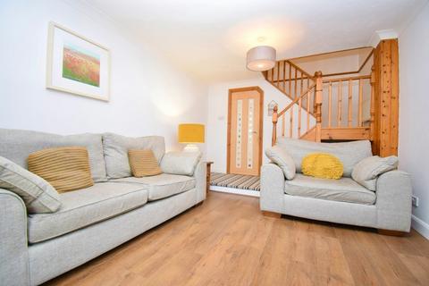 228 Longfield, Falmouth, TR11 4ST