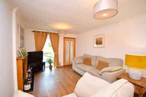 228 Longfield, Falmouth, TR11 4ST