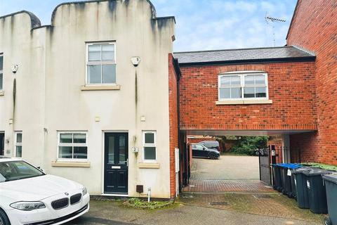 3 bedroom terraced house to rent, Milverton Crescent West, Leamington Spa