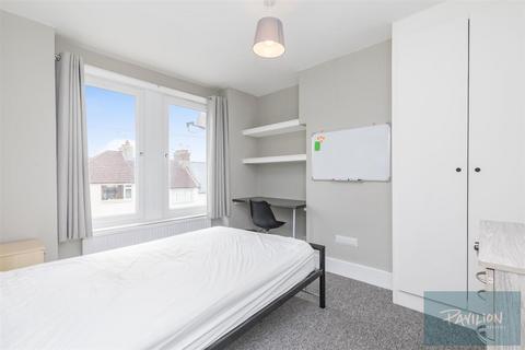 4 bedroom house to rent, Milner Road, Brighton