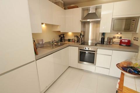 1 bedroom flat to rent, Kew Road, Richmond TW9