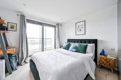 2 bedroom flat to rent, Royal Carriage Mews, Woolwich, London, SE18