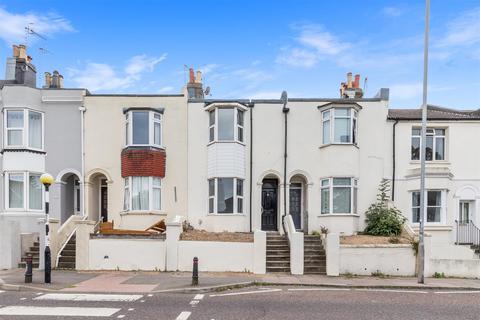 4 bedroom semi-detached house to rent, Ditchling Road, Brighton