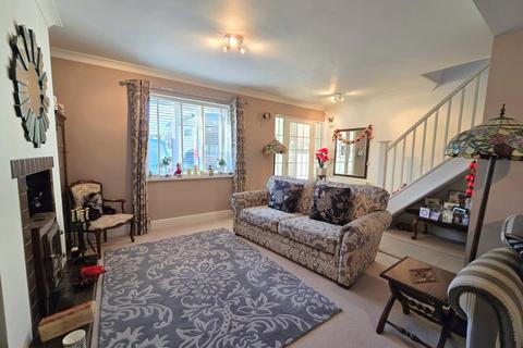 5 bedroom semi-detached house for sale, Harlington Road, Uxbridge, Greater London, UB8