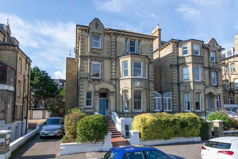 2 bedroom flat to rent, Fourth Avenue, Hove